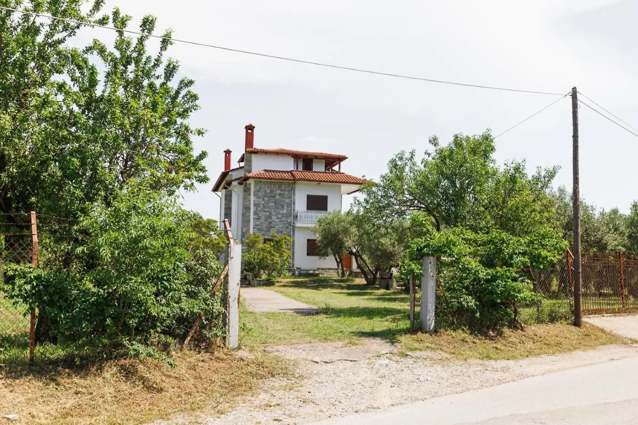 Large Home Near Potamos Beach Epanomi Apartment
